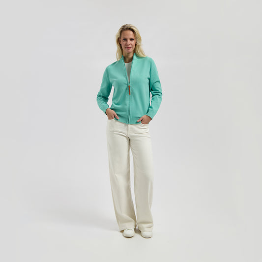 Emily mint green MV