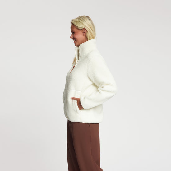Tara Off white MV2